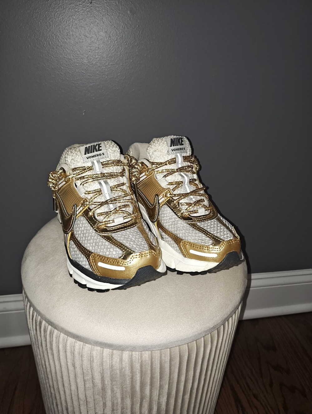 Nike Vomero 5 Gold
